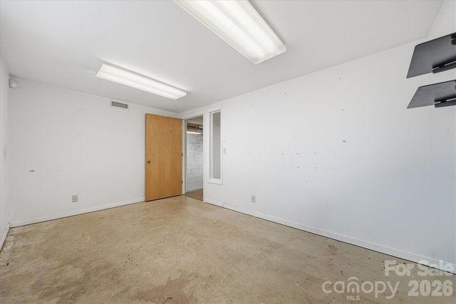 729 1st Avenue SW, Hickory, NC 28602