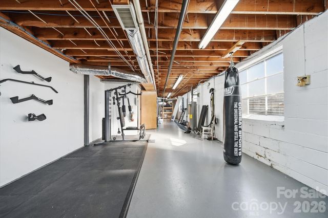 729 1st Avenue SW, Hickory, NC 28602