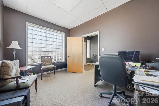 729 1st Avenue SW, Hickory, NC 28602