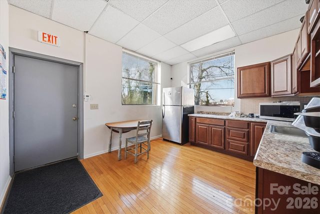 729 1st Avenue SW, Hickory, NC 28602