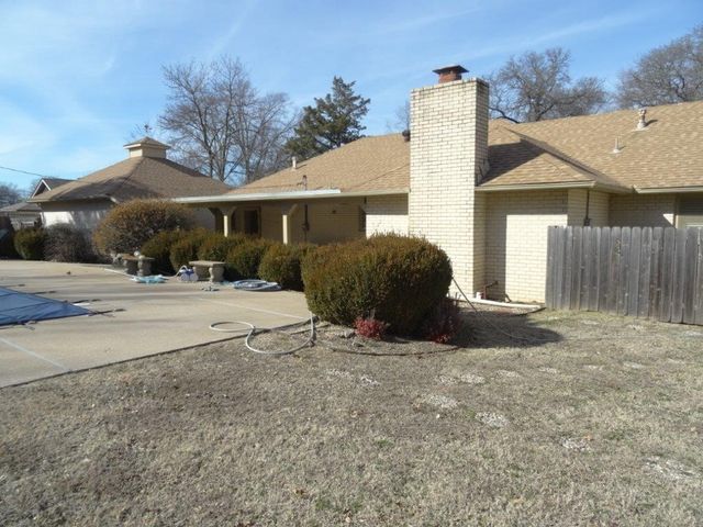 1122 W Cypress Street, Rogers, AR 72756