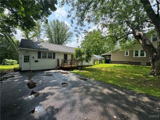 321 Richfield Boulevard, Salina, NY 13211