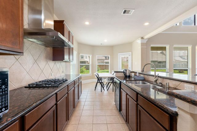 407 Whitney Oaks Lane, Stafford, TX 77477