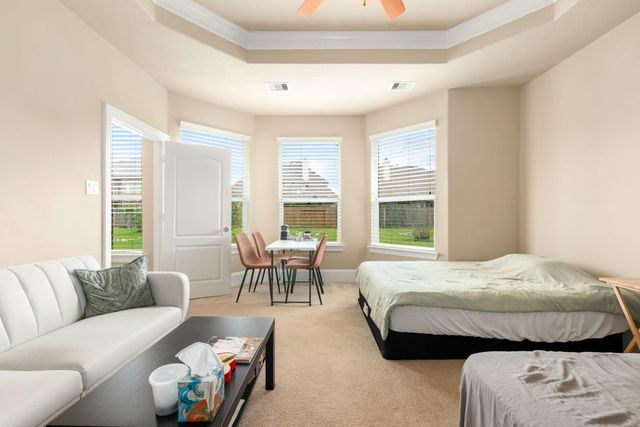 407 Whitney Oaks Lane, Stafford, TX 77477
