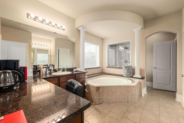 407 Whitney Oaks Lane, Stafford, TX 77477