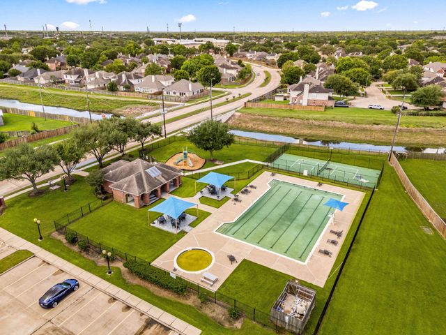 407 Whitney Oaks Lane, Stafford, TX 77477