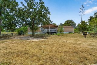 230 MOLLY DR, Lytle, TX 78052