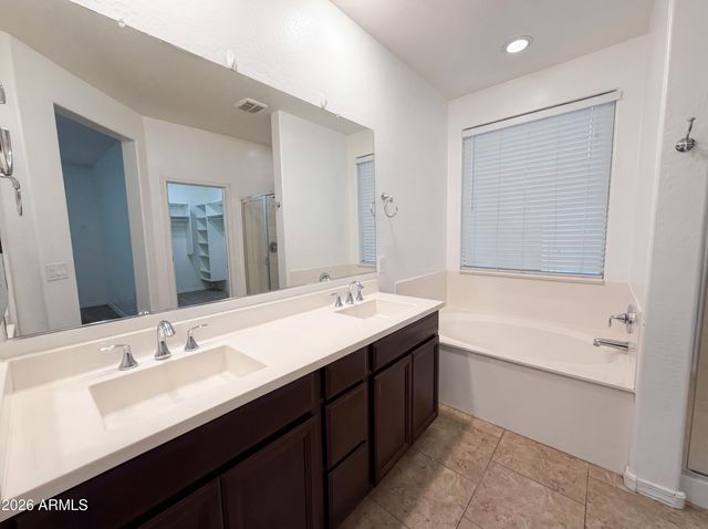 112 E BERNIE Lane, Gilbert, AZ 85295
