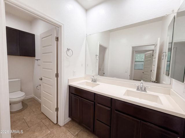 112 E BERNIE Lane, Gilbert, AZ 85295