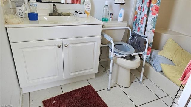 229 SE 3rd TER, Cape Coral, FL 33990