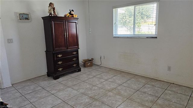 229 SE 3rd TER, Cape Coral, FL 33990