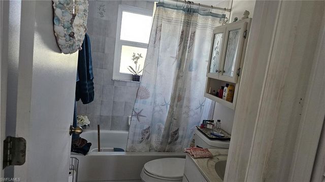 229 SE 3rd TER, Cape Coral, FL 33990