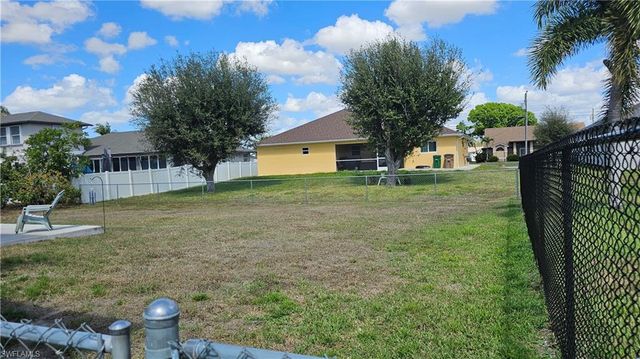 229 SE 3rd TER, Cape Coral, FL 33990