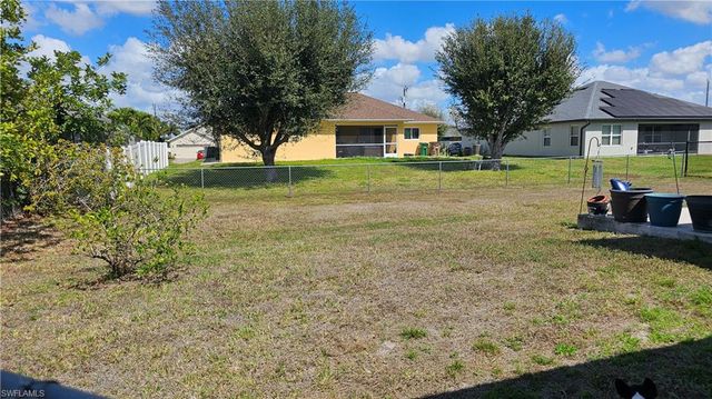 229 SE 3rd TER, Cape Coral, FL 33990