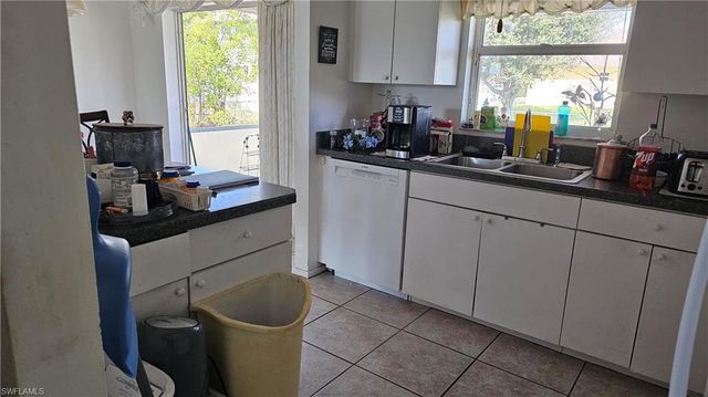 229 SE 3rd TER, Cape Coral, FL 33990