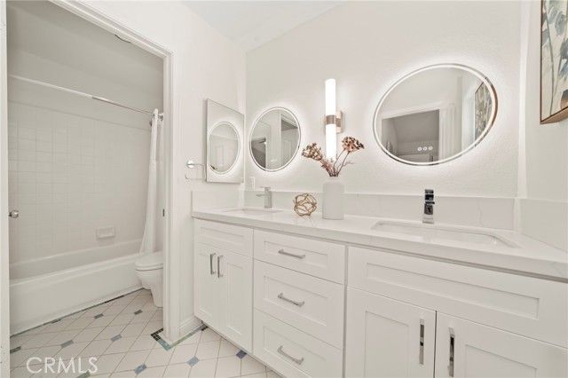 5 Pinewood, Laguna Hills, CA 92679