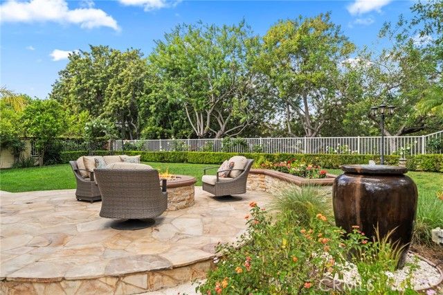 5 Pinewood, Laguna Hills, CA 92679