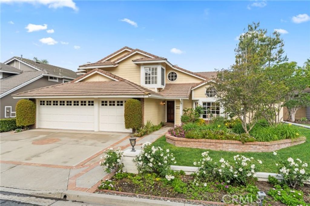 5 Pinewood, Laguna Hills, CA 92679