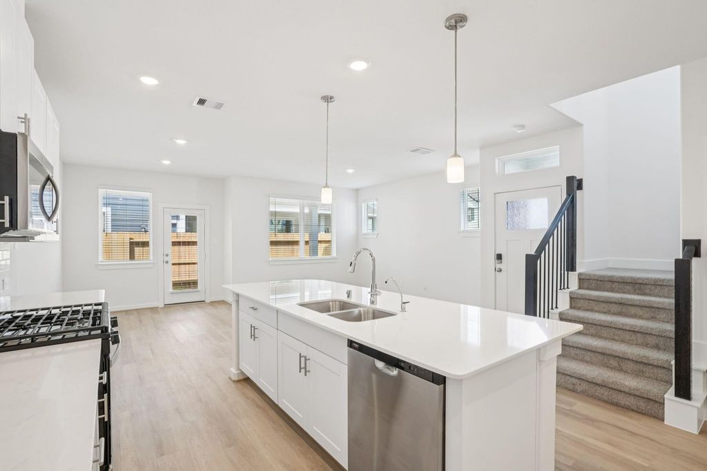 1130 Cedar Place Lane, Missouri City, TX 77459