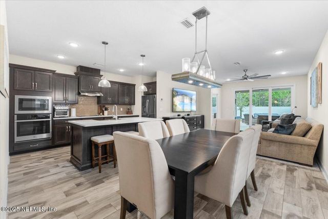 9737 INVENTION Lane, Jacksonville, FL 32256