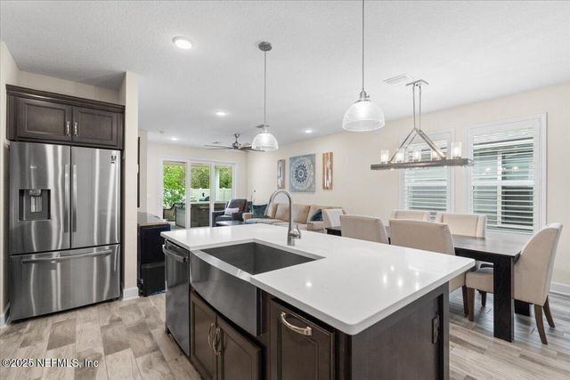 9737 INVENTION Lane, Jacksonville, FL 32256