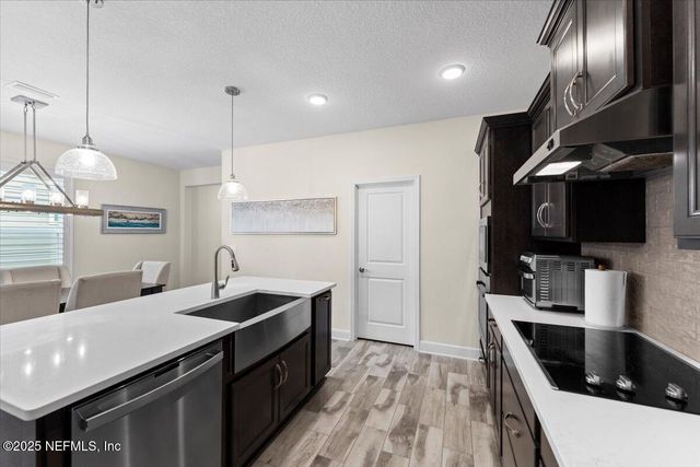 9737 INVENTION Lane, Jacksonville, FL 32256