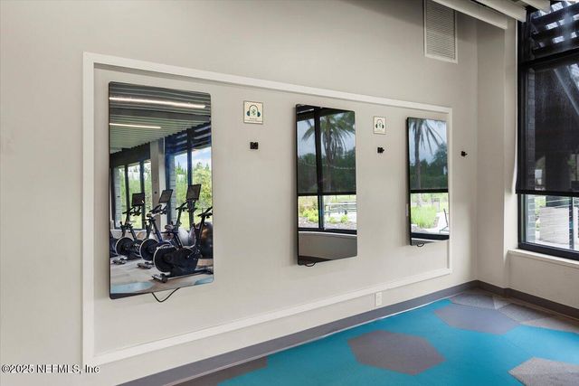 9737 INVENTION Lane, Jacksonville, FL 32256