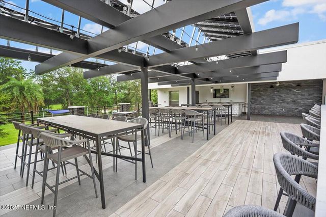 9737 INVENTION Lane, Jacksonville, FL 32256