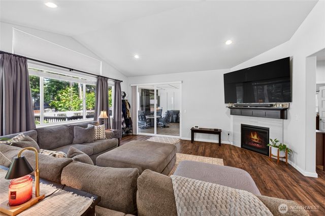 4703 Skylark Street NE, Lacey, WA 98516