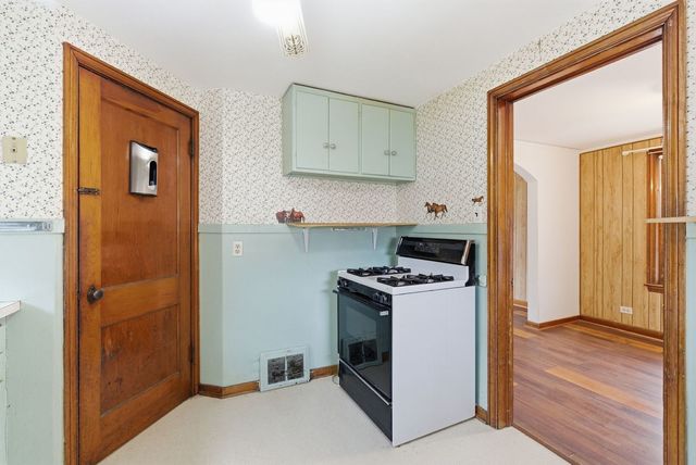 3546 S 56th Court, Cicero, IL 60804