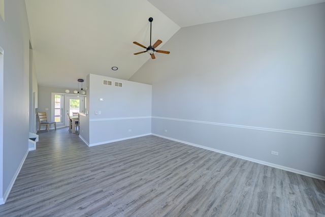24104 Primrose Circle, Plainfield, IL 60585