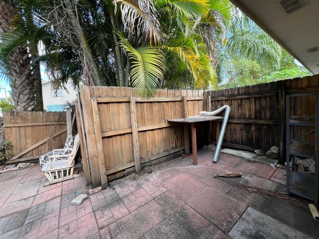 17355 Bush Road F, Jupiter, FL 33458