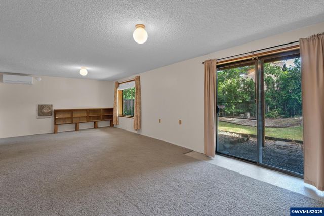 206 W 27th Av, Eugene, OR 97405