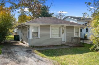 233 Wildwood Drive, Round Lake Beach, IL 60073