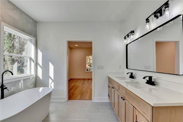 4557 Duncan, Sugar Hill, GA 30518