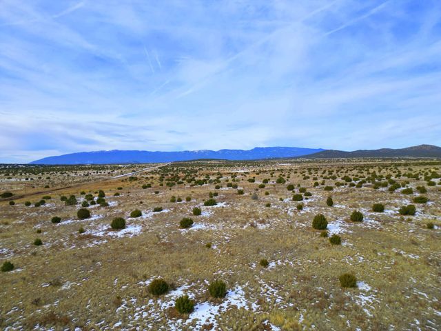 15 Entranosa Court, Edgewood, NM 87015