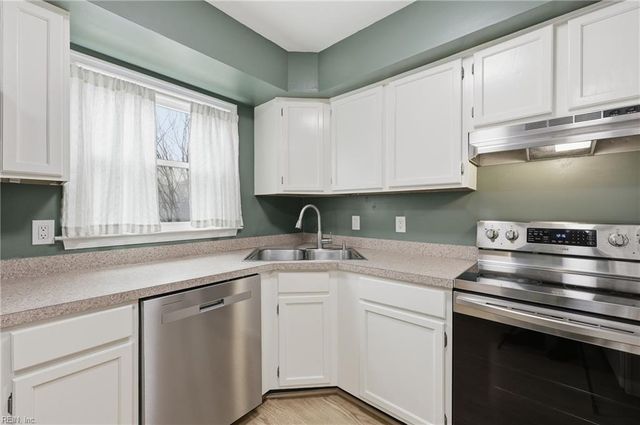 4248 Lindberg PL, Virginia Beach, VA 23453