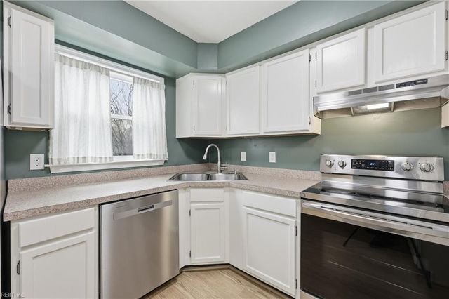 4248 Lindberg PL, Virginia Beach, VA 23453