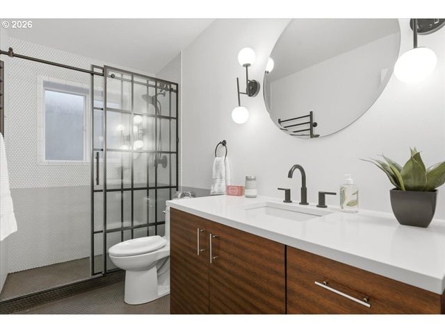 1400 Se Lava Dr Bldg A Dr 3, Milwaukie, OR 97222