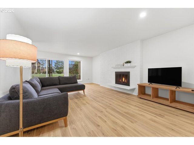 1400 Se Lava Dr Bldg A Dr 3, Milwaukie, OR 97222