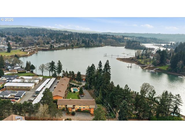 1400 Se Lava Dr Bldg A Dr 3, Milwaukie, OR 97222