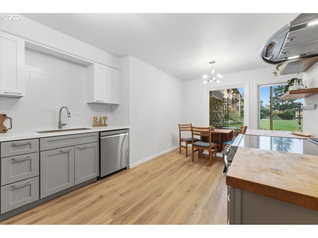 1400 Se Lava Dr Bldg A Dr 3, Milwaukie, OR 97222