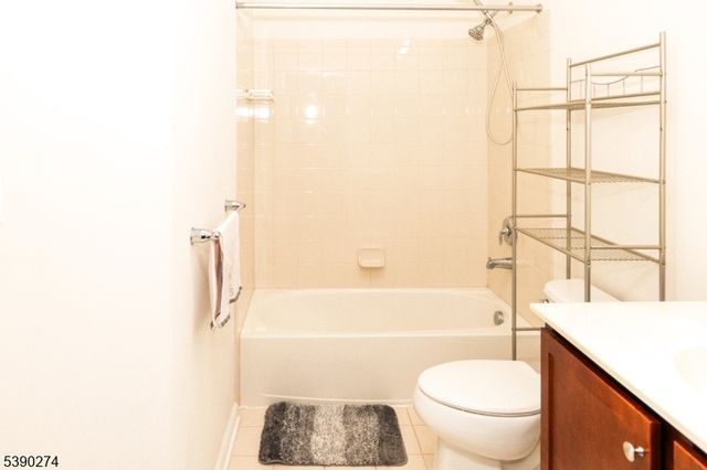 435 Van Houten Ave 307, Passaic City, NJ 07055