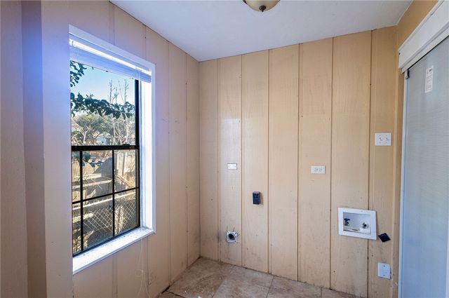 1330 Ray Dr, Corpus Christi, TX 78411