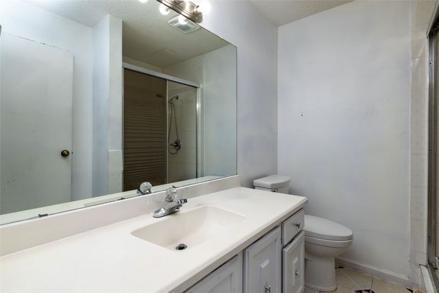 522 Royal Valley Road, Grand Prairie, TX 75052