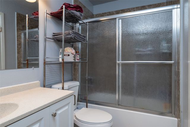 522 Royal Valley Road, Grand Prairie, TX 75052