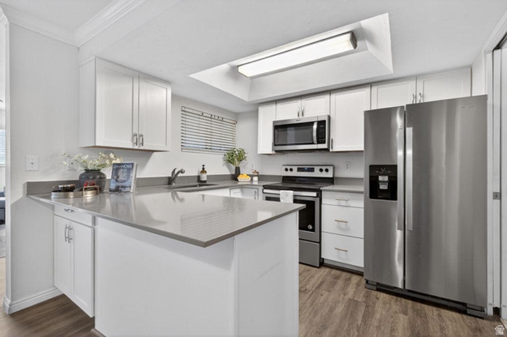 Image 6 of property listing at 269 E HILL AVE #2, Millcreek, UT 84107