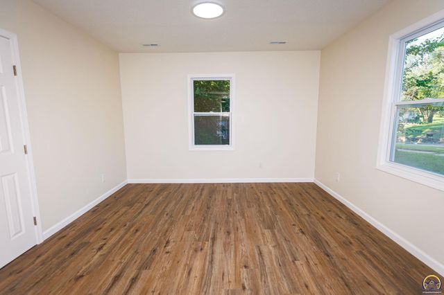 2409 SW Fillmore ST, Topeka, KS 66611