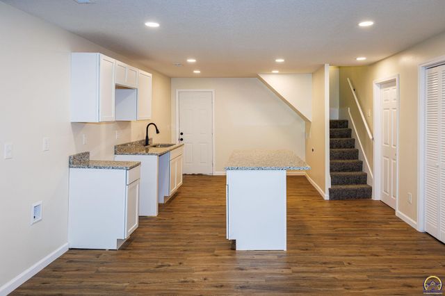 2409 SW Fillmore ST, Topeka, KS 66611