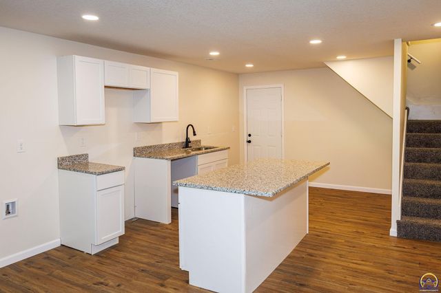 2409 SW Fillmore ST, Topeka, KS 66611